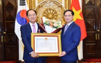 Trao tặng Huân chương Hữu nghị cho Đại sứ Hàn Quốc tại Việt Nam