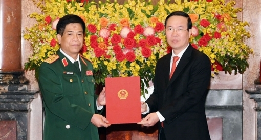 Chủ tịch nước trao Quyết định thăng quân hàm Thượng tướng đối với đồng chí Nguyễn Văn Nghĩa