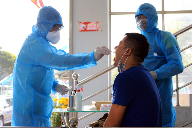 Bộ Y tế: Sáng 25/02 Việt Nam không có ca nhiễm mới, 117.600 liều vaccine chống COVID - 19 đã có mặt tại Việt Nam.