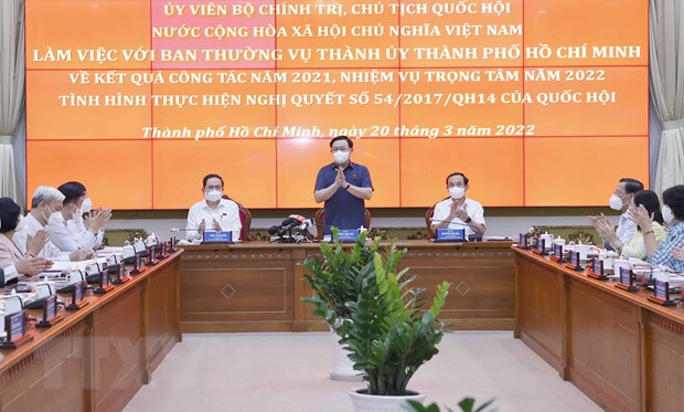 Chủ tịch Quốc hội làm việc với Ban Thường vụ Thành ủy TP Hồ Chí Minh