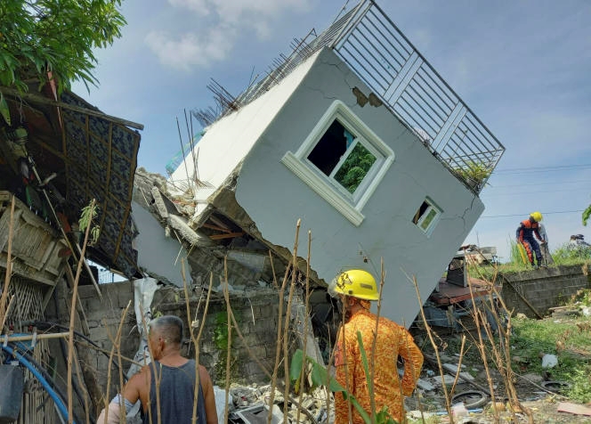 Philippines ghi nhận hơn 800 dư chấn sau động đất