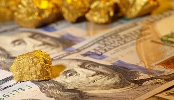Giá USD hôm nay 8/9: Đô la Mỹ tiếp tục ở mức cao, giá vàng  đảo chiều tăng nhẹ