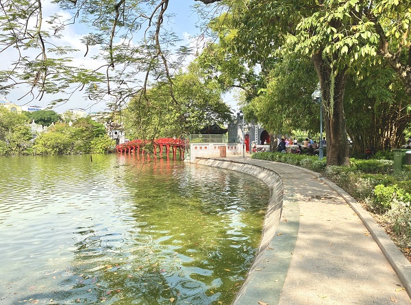 Công trình bờ kè hồ Hoàn Kiếm tạo diện mạo mới cho trái tim Thủ đô