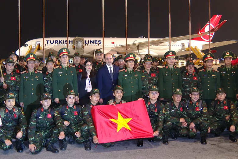 76 quân nhân Việt Nam lên đường sang Thổ Nhĩ Kỳ hỗ trợ khắc phục hậu quả động đất