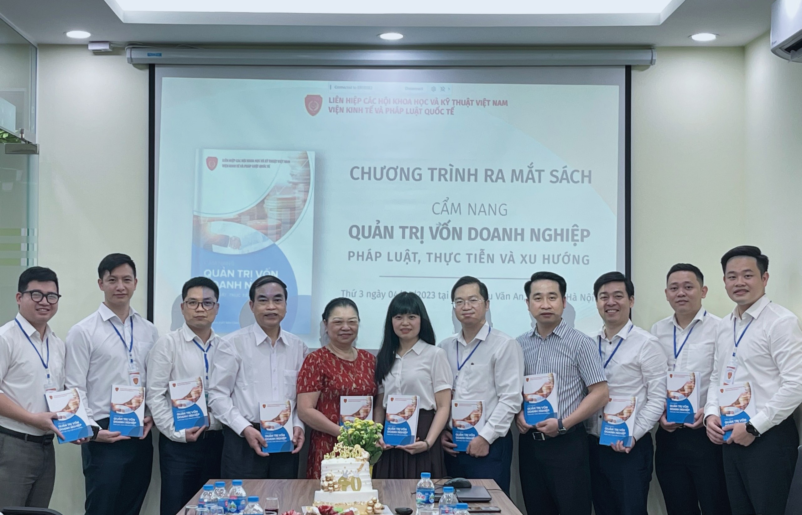 Sự kiện ra mắt cuốn sách \