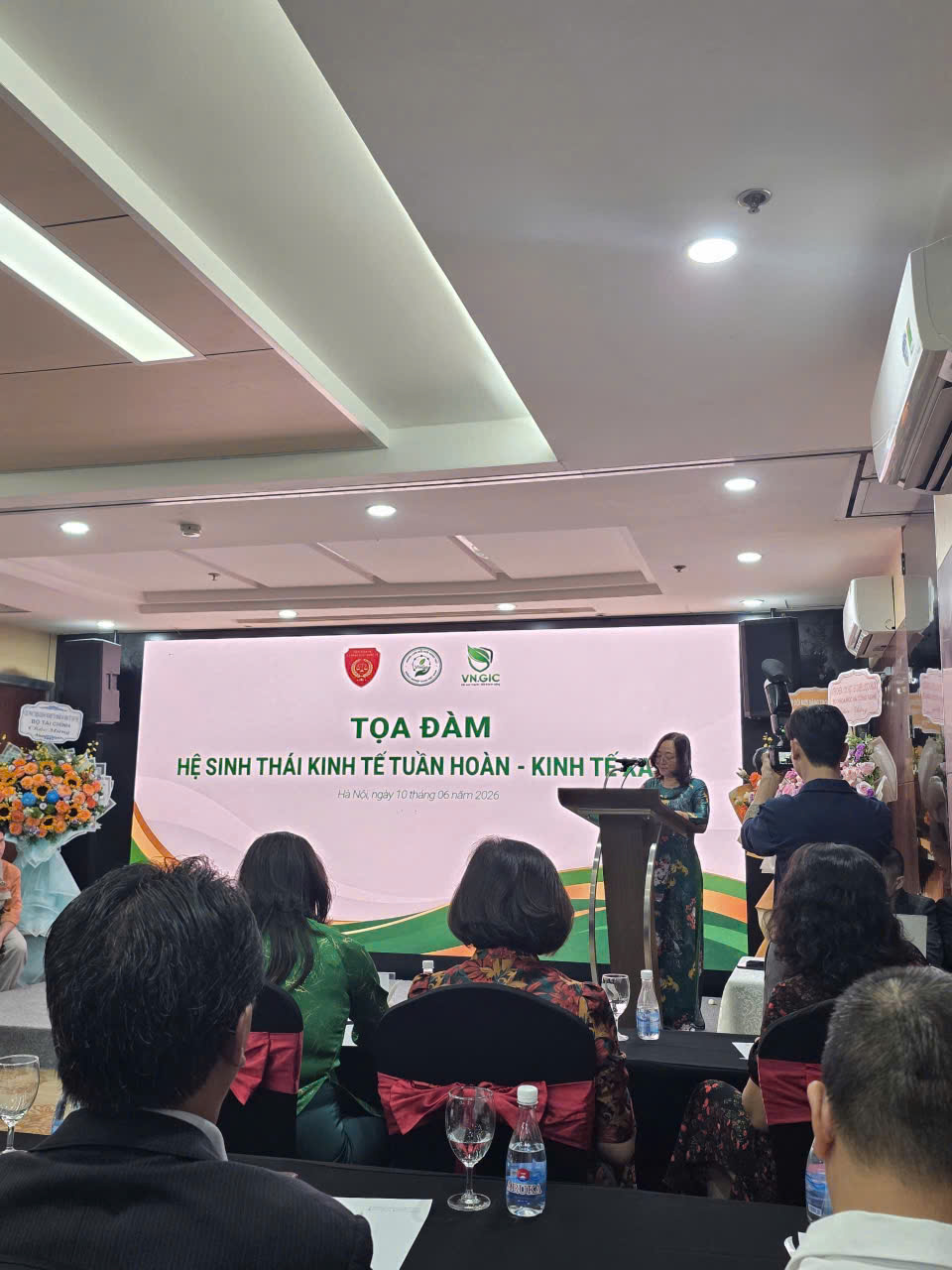 HỆ SINH THÁI KINH TẾ TUẦN HOÀN – KINH TẾ XANH: TỪ ĐỊNH HƯỚNG CHÍNH SÁCH ĐẾN HÀNH ĐỘNG THỰC TIỄN - ảnh 2 Hình ảnh: HỆ SINH THÁI KINH TẾ TUẦN HOÀN – KINH TẾ XANH: TỪ ĐỊNH HƯỚNG CHÍNH SÁCH ĐẾN HÀNH ĐỘNG THỰC TIỄN số 2