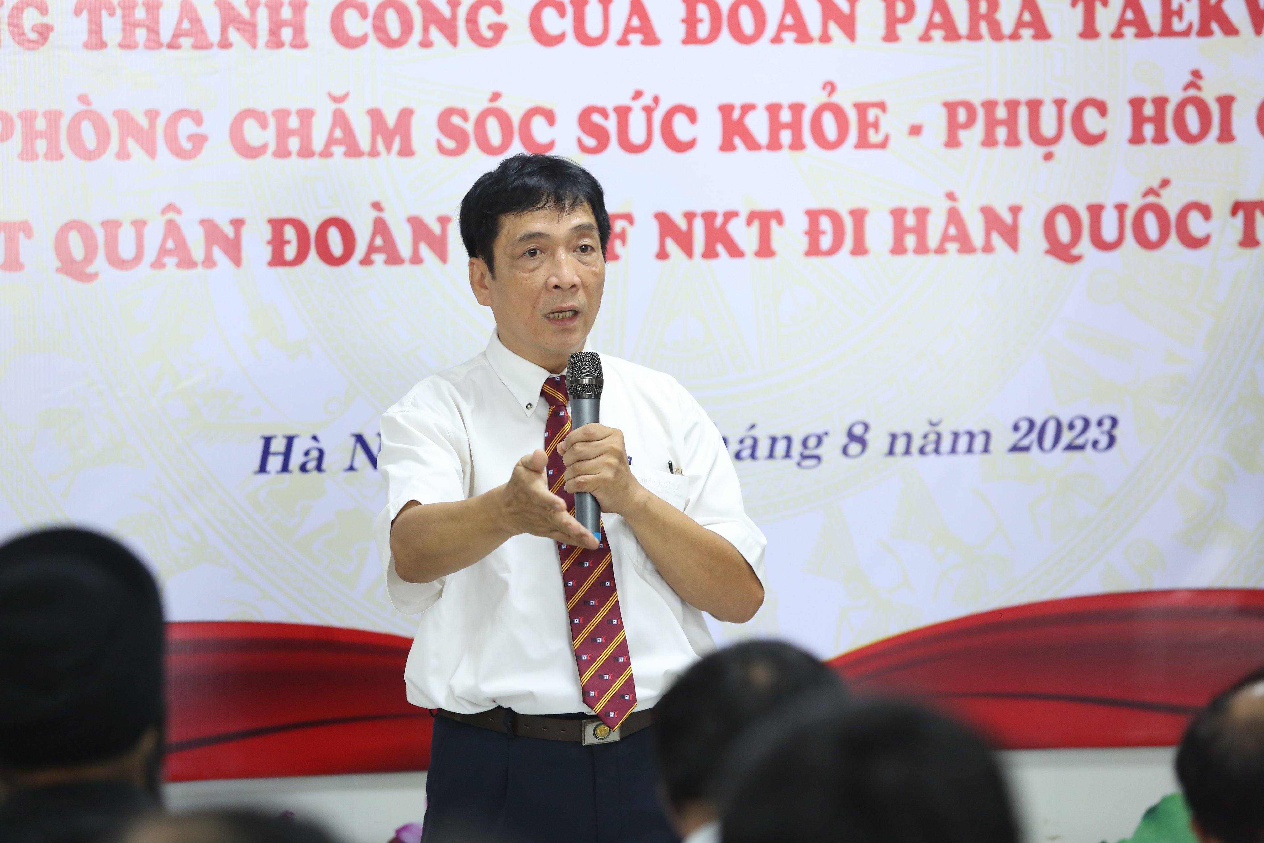 Hình ảnh: Sôi nổi ngày khai giảng, mừng công Taekwondo và ra mắt phòng chăm sóc sức khỏe phục hồi chức năng số 11