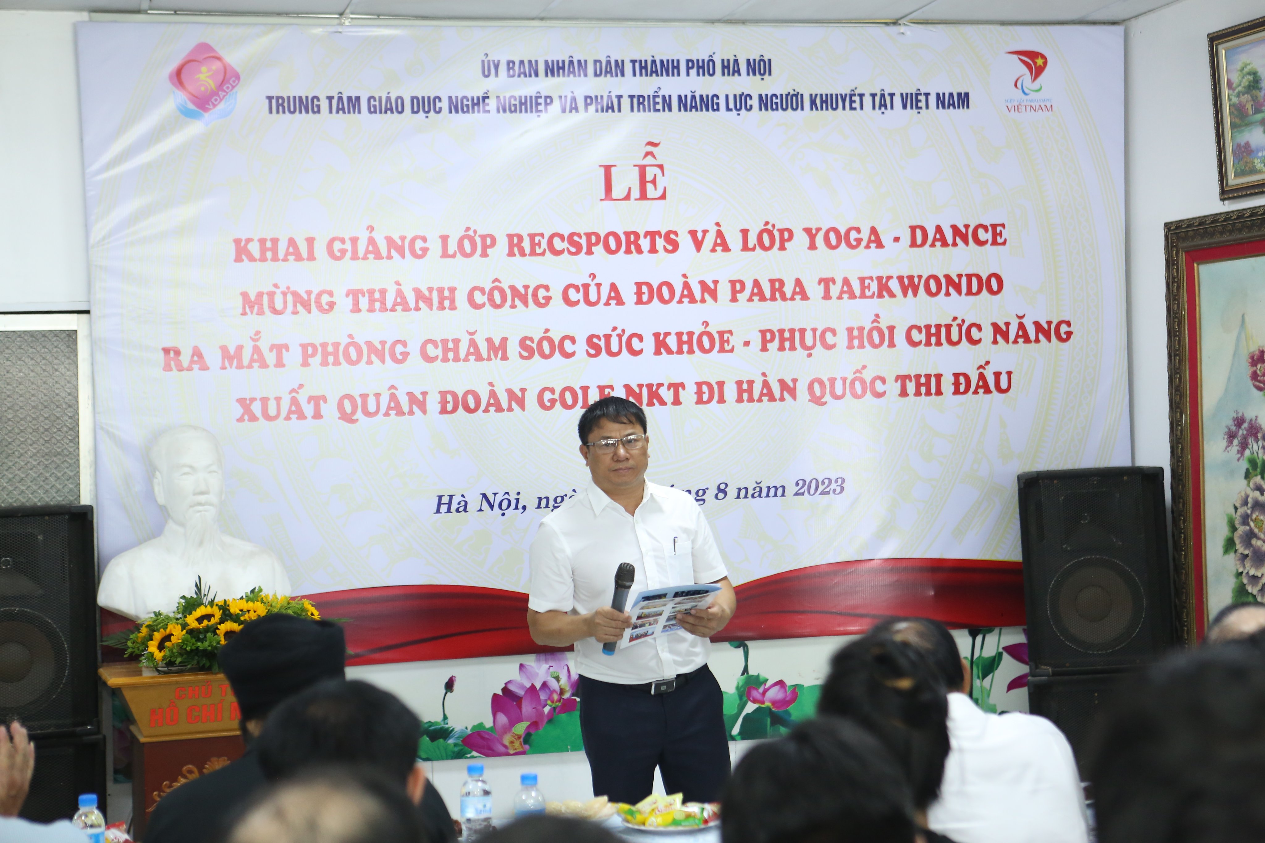 Hình ảnh: Sôi nổi ngày khai giảng, mừng công Taekwondo và ra mắt phòng chăm sóc sức khỏe phục hồi chức năng số 20